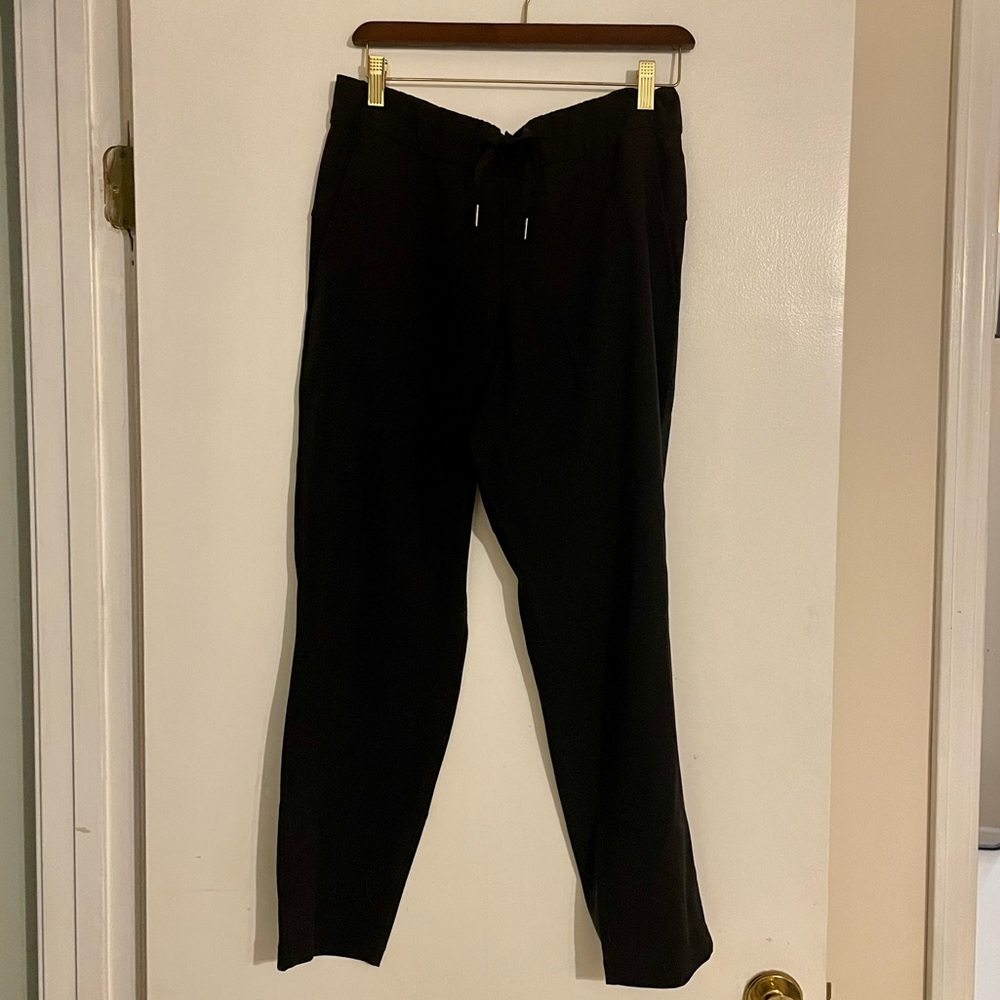 Lululemon on the fly pant